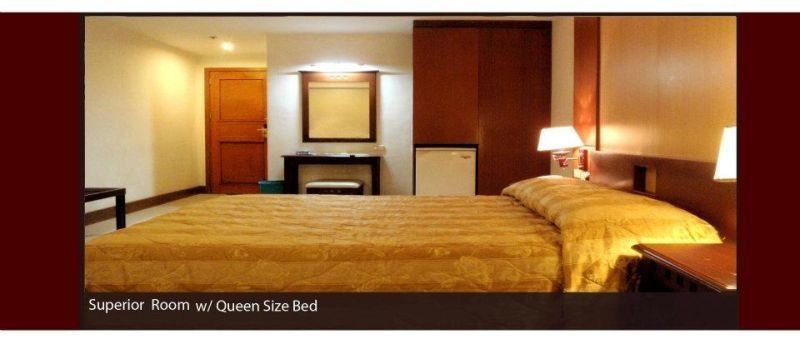 Cherry Blossoms Hotel Manila Bagian luar foto