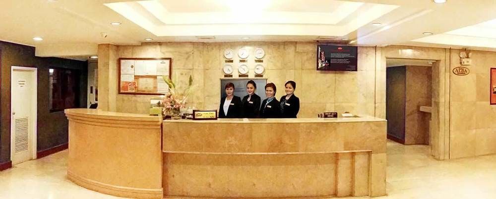 Cherry Blossoms Hotel Manila Bagian luar foto