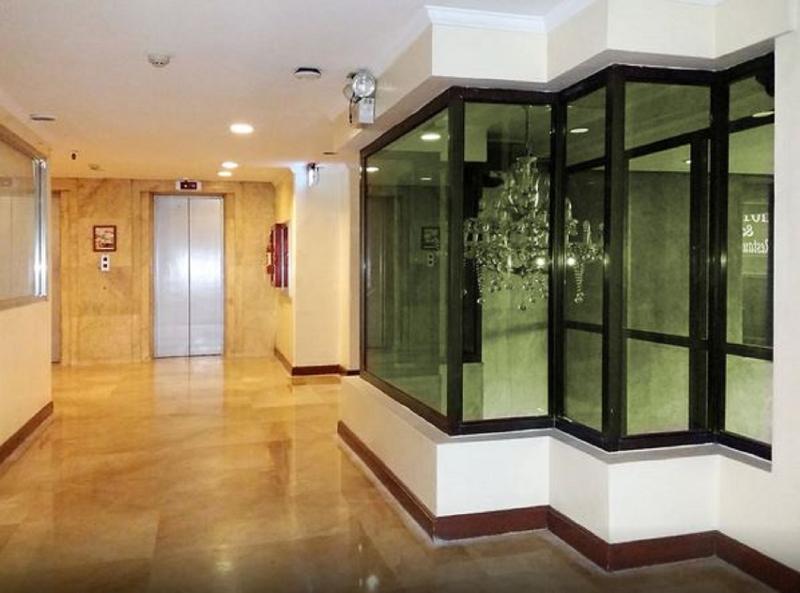 Cherry Blossoms Hotel Manila Bagian luar foto