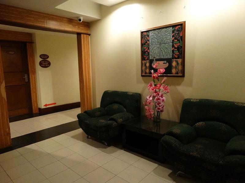 Cherry Blossoms Hotel Manila Bagian luar foto